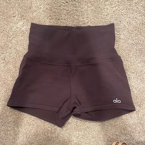 Alo yoga shorts